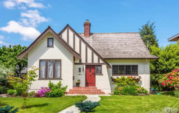 Nowy kolor elewacji domu - jaką farbę wybrać? 